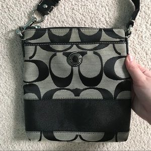 🗣 LAST CALL Coach Crossbody Purse